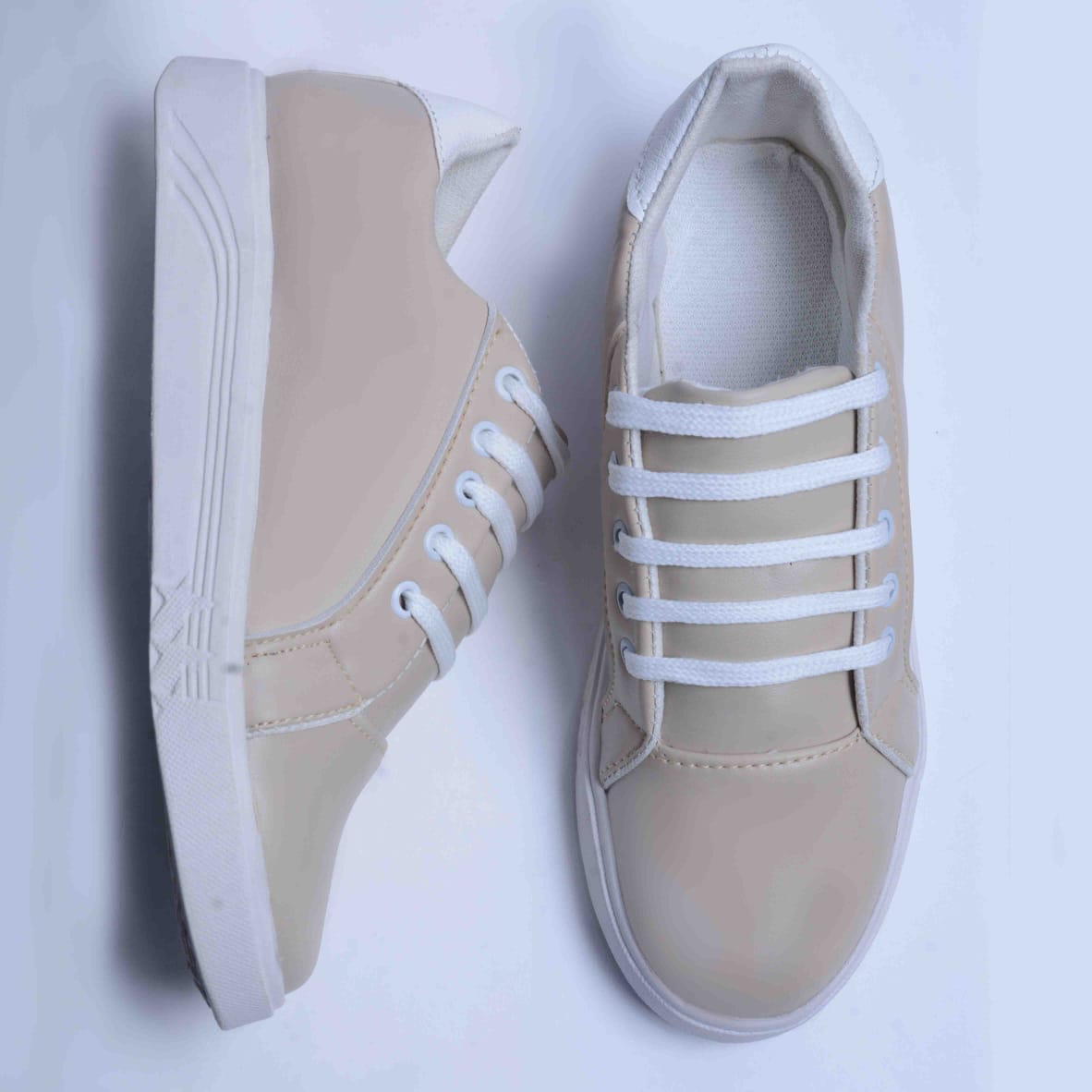 casual sneaker for women